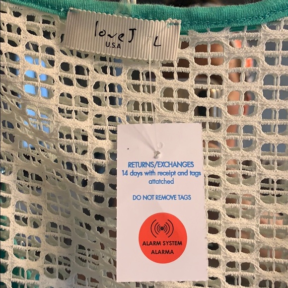 Top with necklace not included - Picture 2 of 4